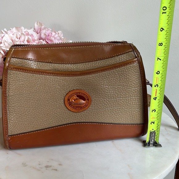 *Similar To* Vintage Dooney & Bourke Pebble Leather Purse - Picture 12 of 13